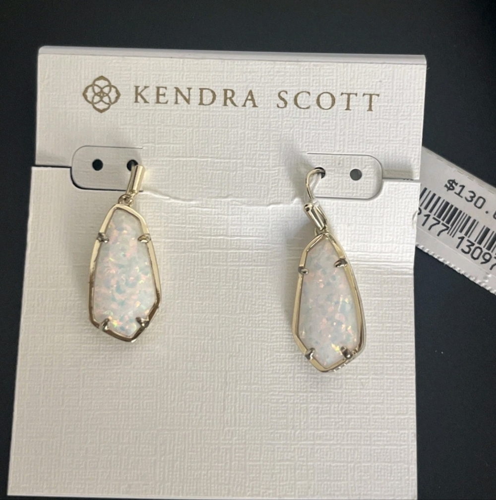 Rare Kendra Scott Large Camelia Earrings Kyocera Opal Gold Tone MSRP $130